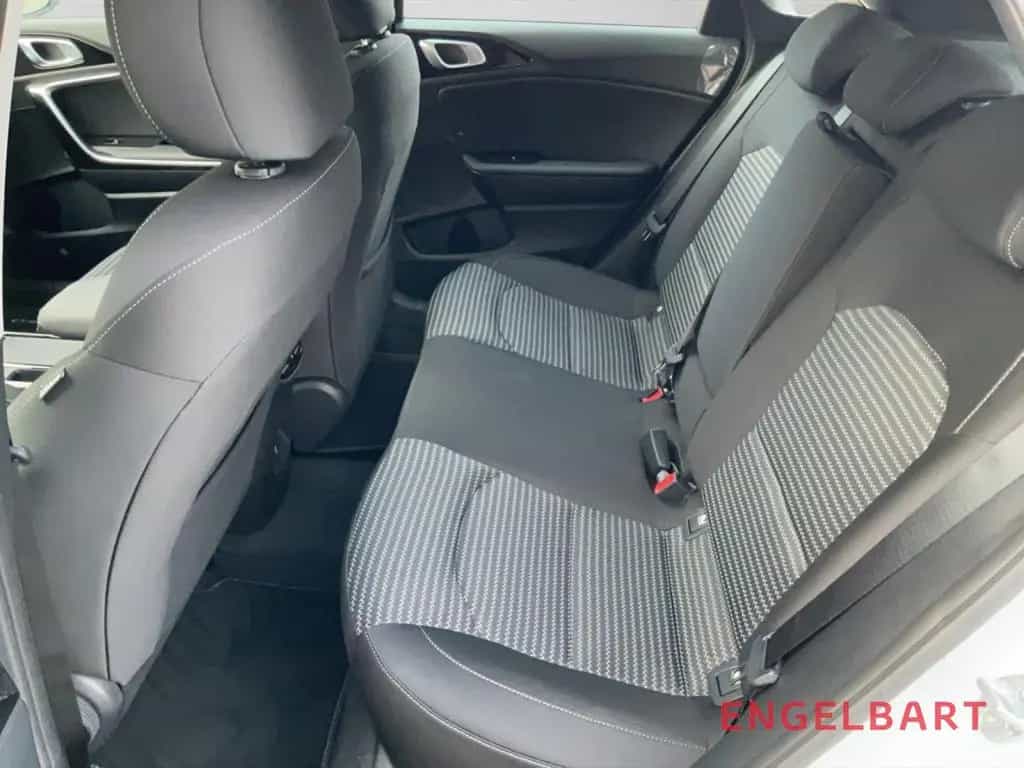 Kia Ceed Vision Automatik 1.5T Komfort+-Paket 09/2025-photo-11