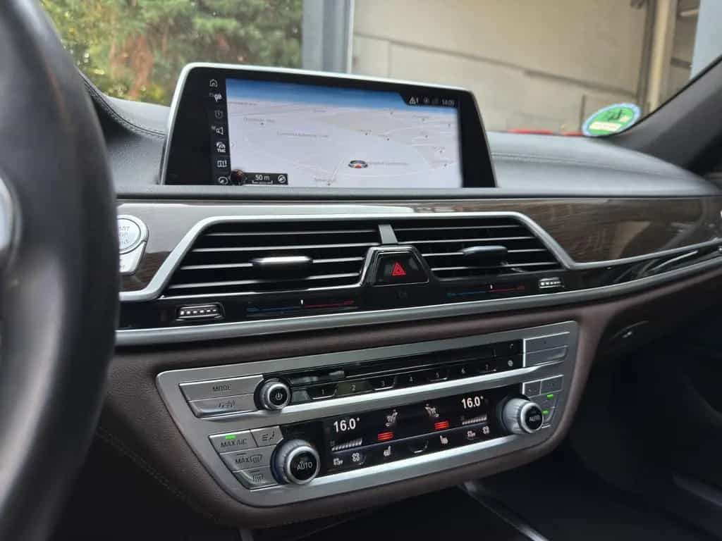 BMW 7 Series 730 Baureihe 7 Lim 730 d 12/2016-photo-22