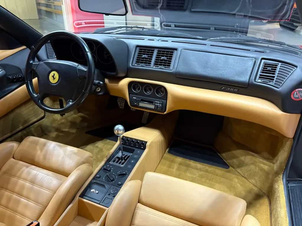 Ferrari F355 Berlinetta *Nur 22.429 KM* Neuwagenzustand 12/2000-photo-17