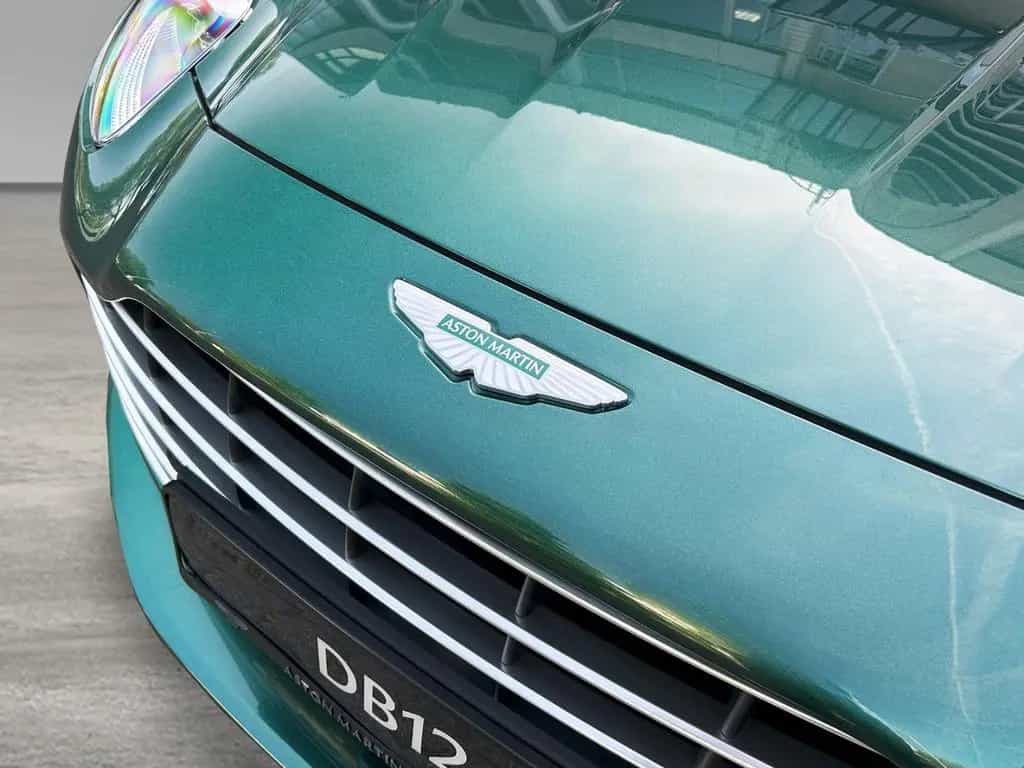 Aston Martin DB12 Volante Malachite Green Onyx Black null-photo-17