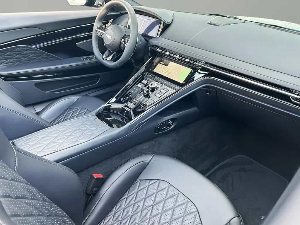 Aston Martin DB12 Volante Malachite Green Onyx Black null-photo-26