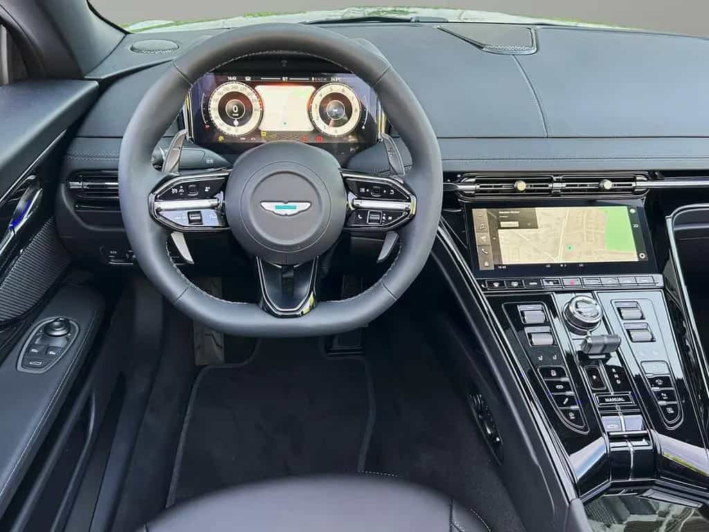 Aston Martin DB12 Volante Malachite Green Onyx Black null-photo-28