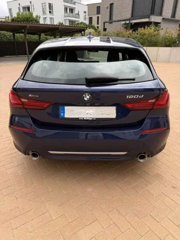 BMW 1 Series LuxuryLine|Business Paket|HUD|H&K 02/2020-photo-1