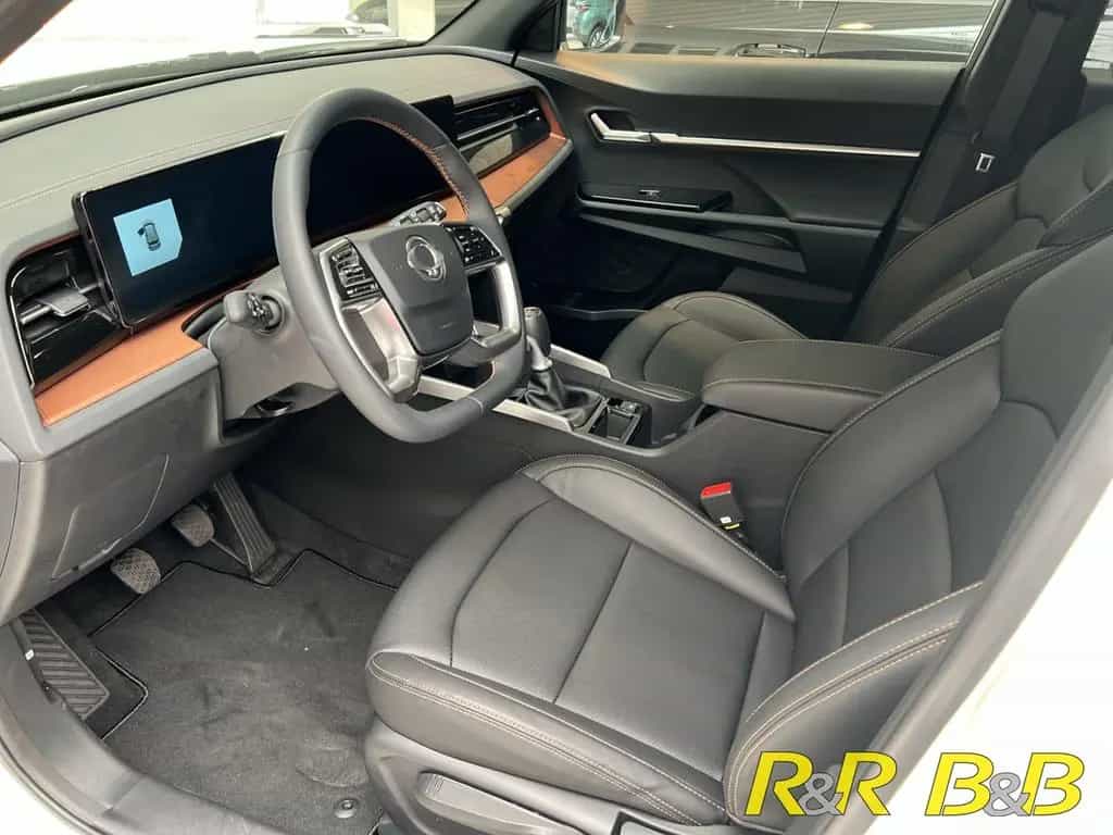 KGM Torres 1.5 GDI Nomad NAVI+SHZ+CARPLAY+DAB+KLIMA+ null-photo-9
