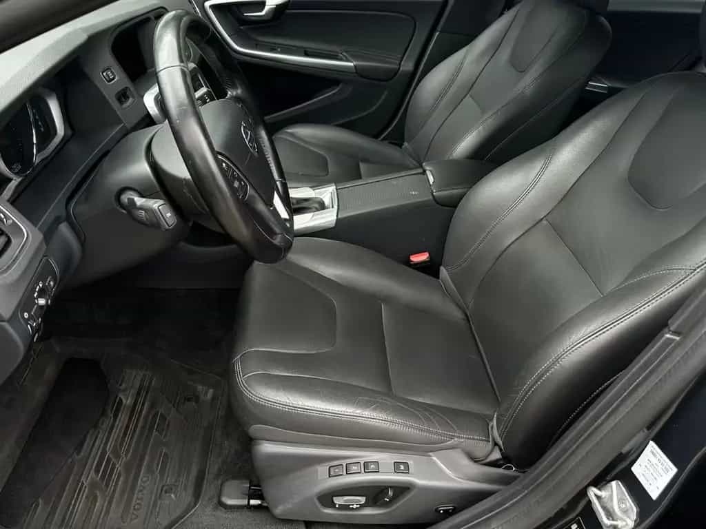 Volvo V60 Kombi Summum Virtual Lane ACC Navi BLIS 02/2018-photo-1