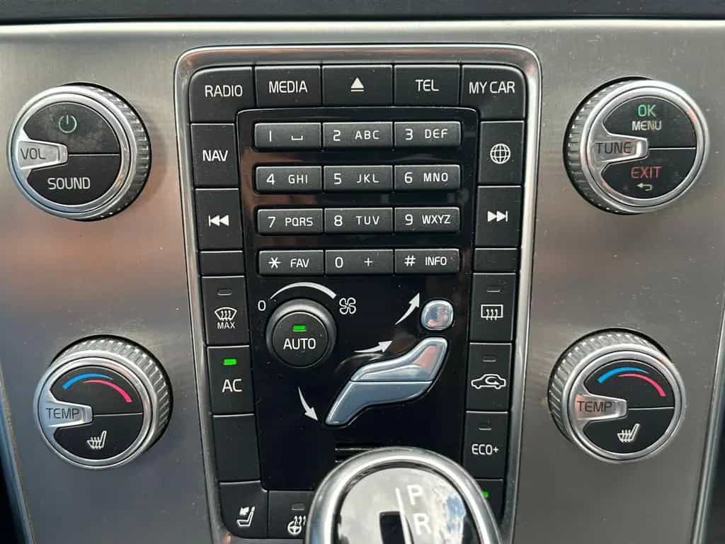 Volvo V60 Kombi Summum Virtual Lane ACC Navi BLIS 02/2018-photo-12