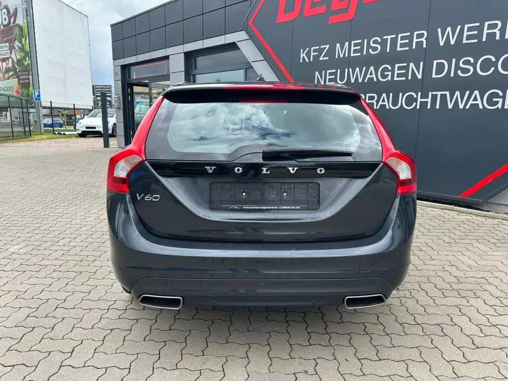 Volvo V60 Kombi Summum Virtual Lane ACC Navi BLIS 02/2018-photo-13