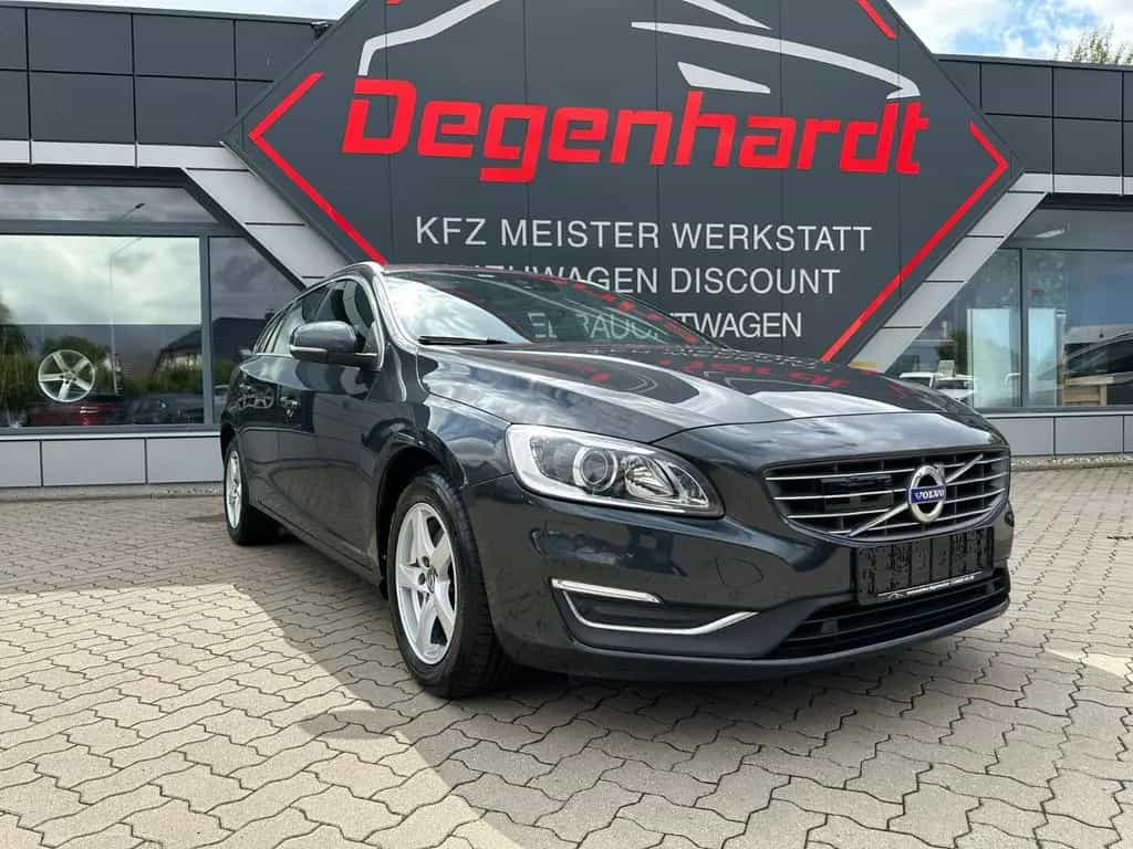 Volvo V60 Kombi Summum Virtual Lane ACC Navi BLIS 02/2018-photo-23