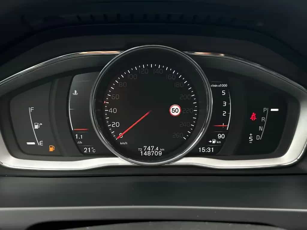 Volvo V60 Kombi Summum Virtual Lane ACC Navi BLIS 02/2018-photo-4