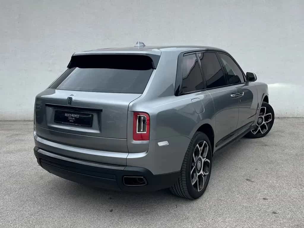 Rolls-Royce Cullinan Black Badge 06/2024-photo-1