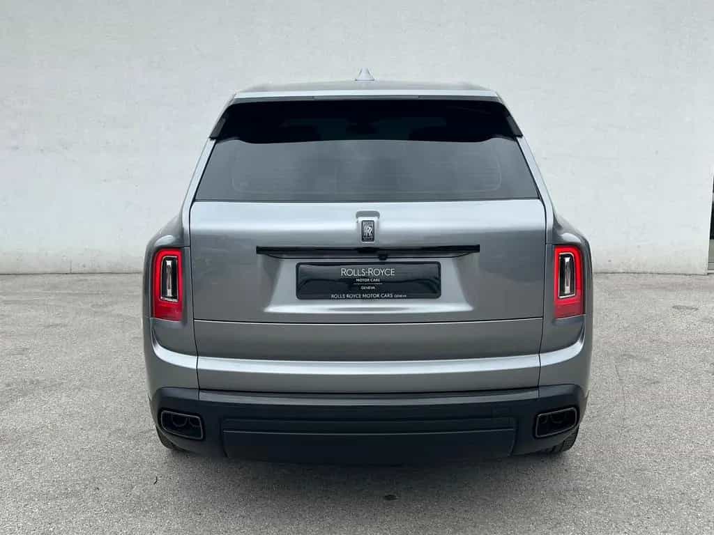 Rolls-Royce Cullinan Black Badge 06/2024-photo-4