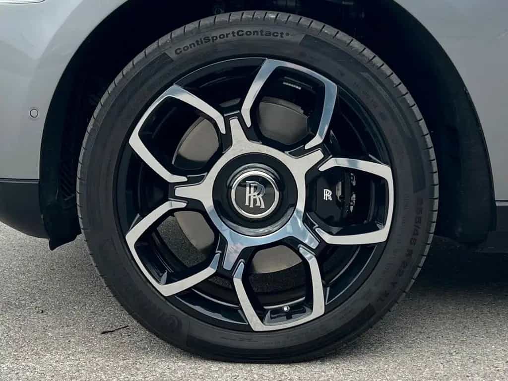 Rolls-Royce Cullinan Black Badge 06/2024-photo-8