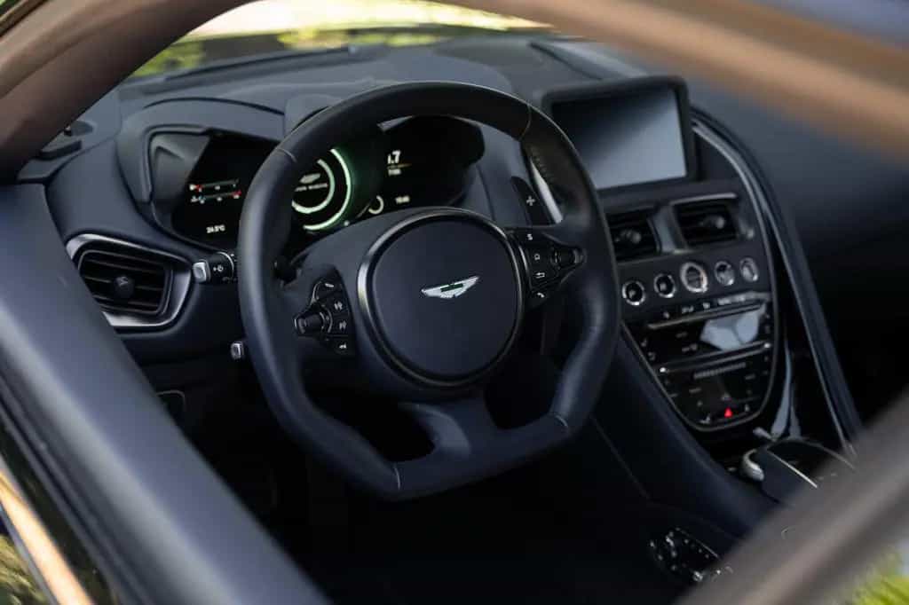 Aston Martin DBS Superleggera - MY23 - New 11/2022-photo-10