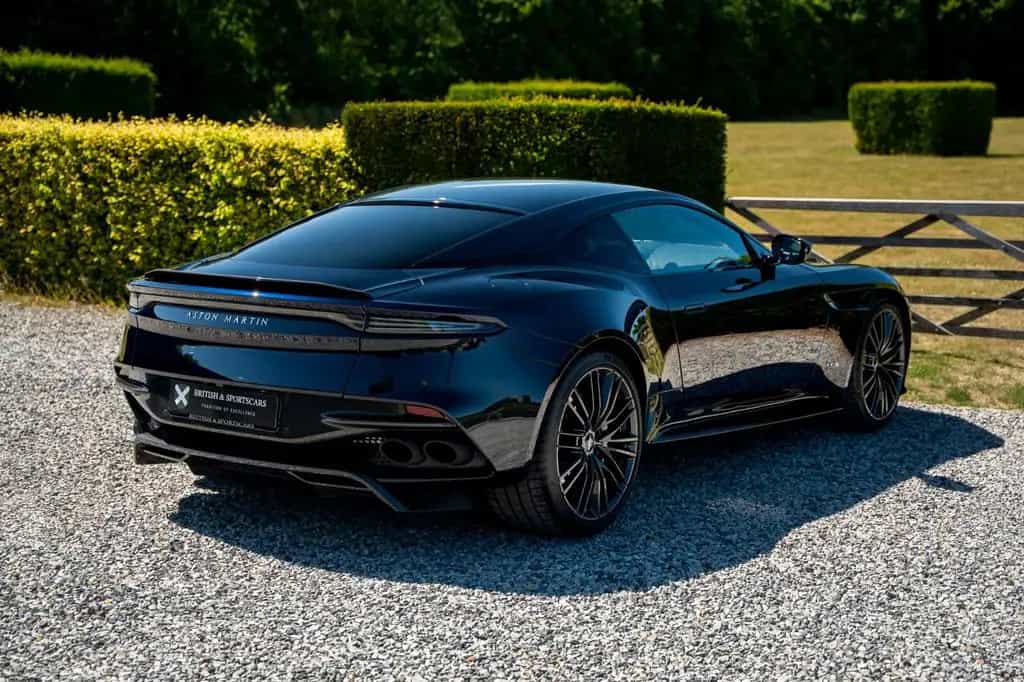 Aston Martin DBS Superleggera - MY23 - New 11/2022-photo-3