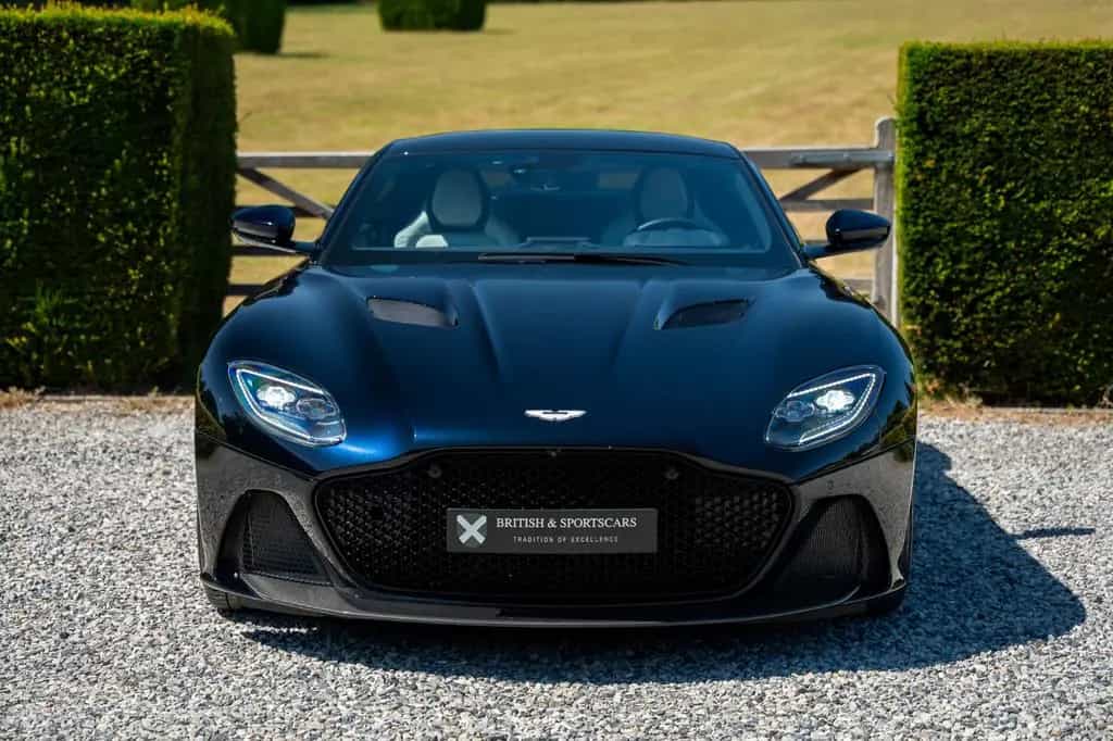 Aston Martin DBS Superleggera - MY23 - New 11/2022-photo-4
