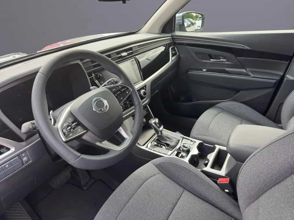 KGM Korando Nomad 1.5 2WD * SHZ/RFK/PDC/APP/KLIMA* 08/2025-photo-9