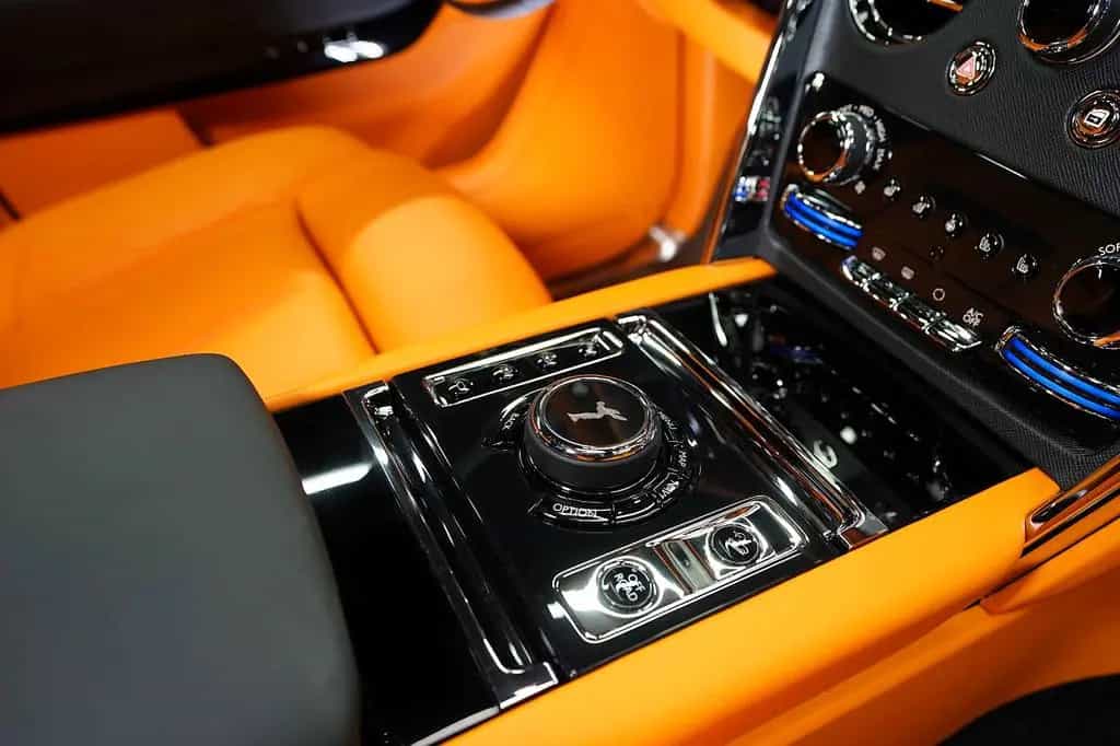 Rolls-Royce Cullinan Onyx Concept null-photo-11