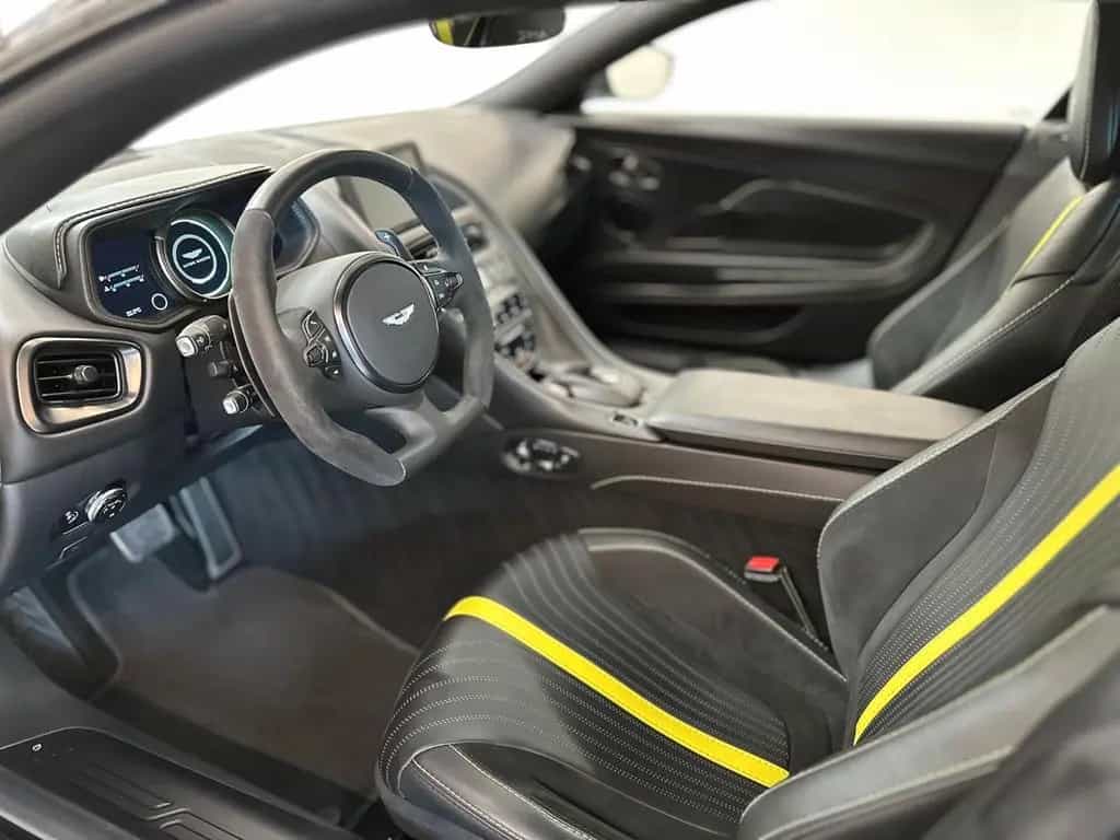 Aston Martin DB11 V12 AMR | Carbon Fibre | B & O Soundsystem 08/2020-photo-11