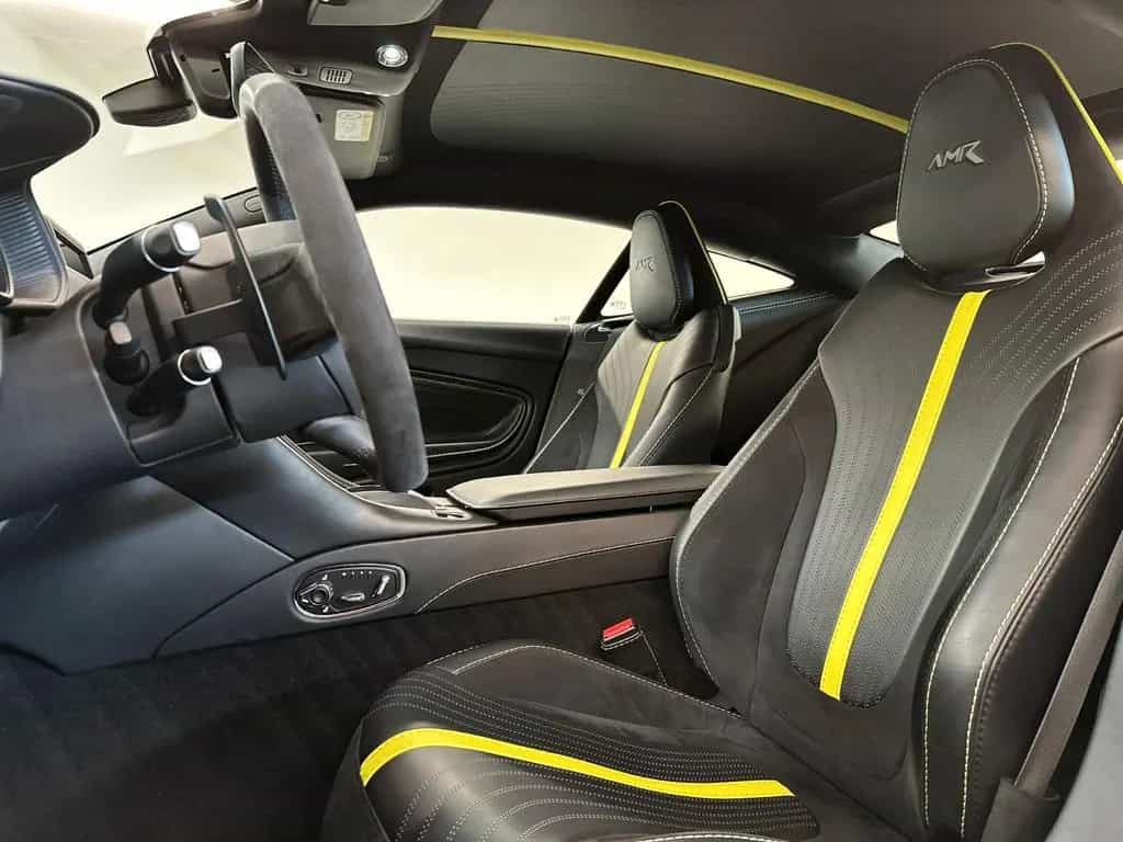 Aston Martin DB11 V12 AMR | Carbon Fibre | B & O Soundsystem 08/2020-photo-12