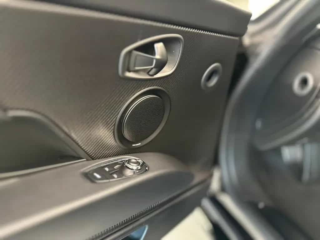 Aston Martin DB11 V12 AMR | Carbon Fibre | B & O Soundsystem 08/2020-photo-15