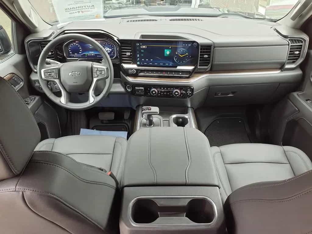 Chevrolet Silverado 6.2l V8 Z71 4x4 Automatik 3.5T AHK 08/2025-photo-13