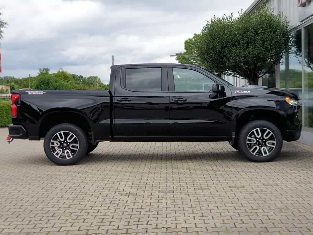 Chevrolet Silverado 6.2l V8 Z71 4x4 Automatik 3.5T AHK 08/2025-photo-3