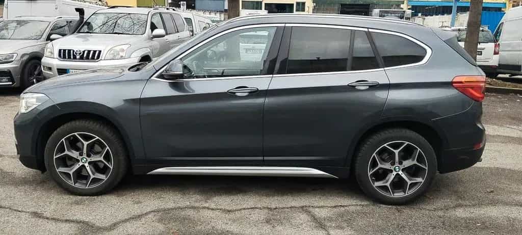 BMW X1 X1 xDrive18d xLine 04/2019-photo-4