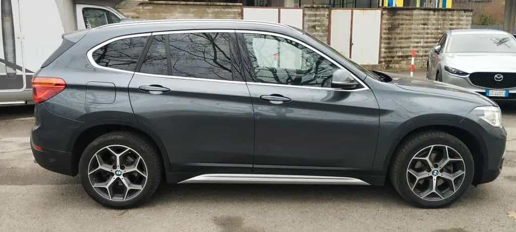 BMW X1 X1 xDrive18d xLine 04/2019-photo-5