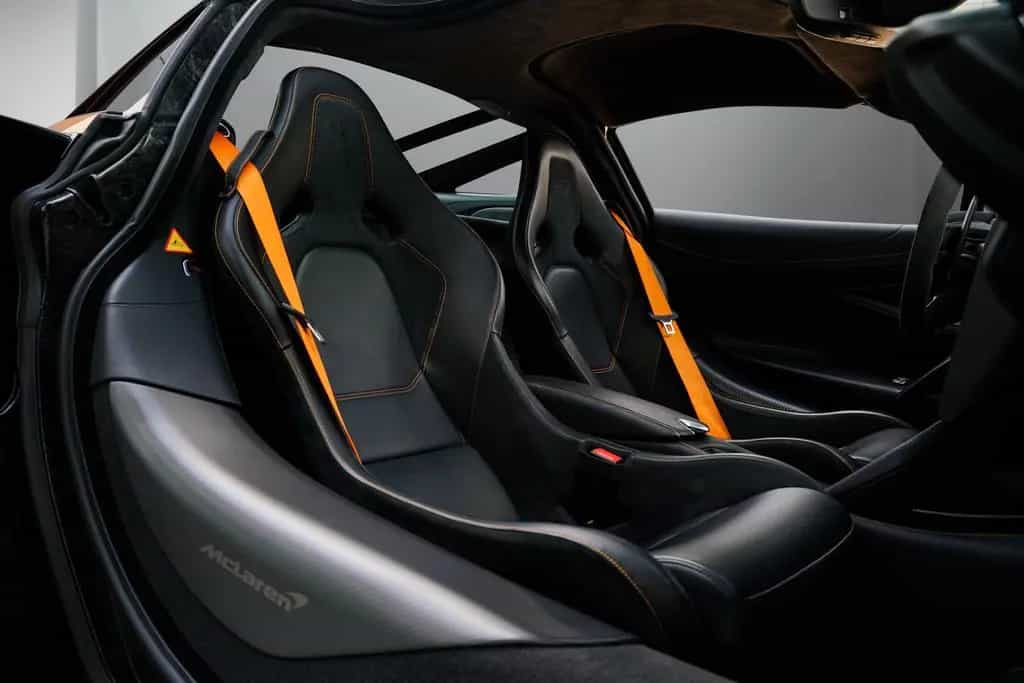McLaren 750S | CF Exterior I CF Interior I Service Paket 01/2024-photo-18