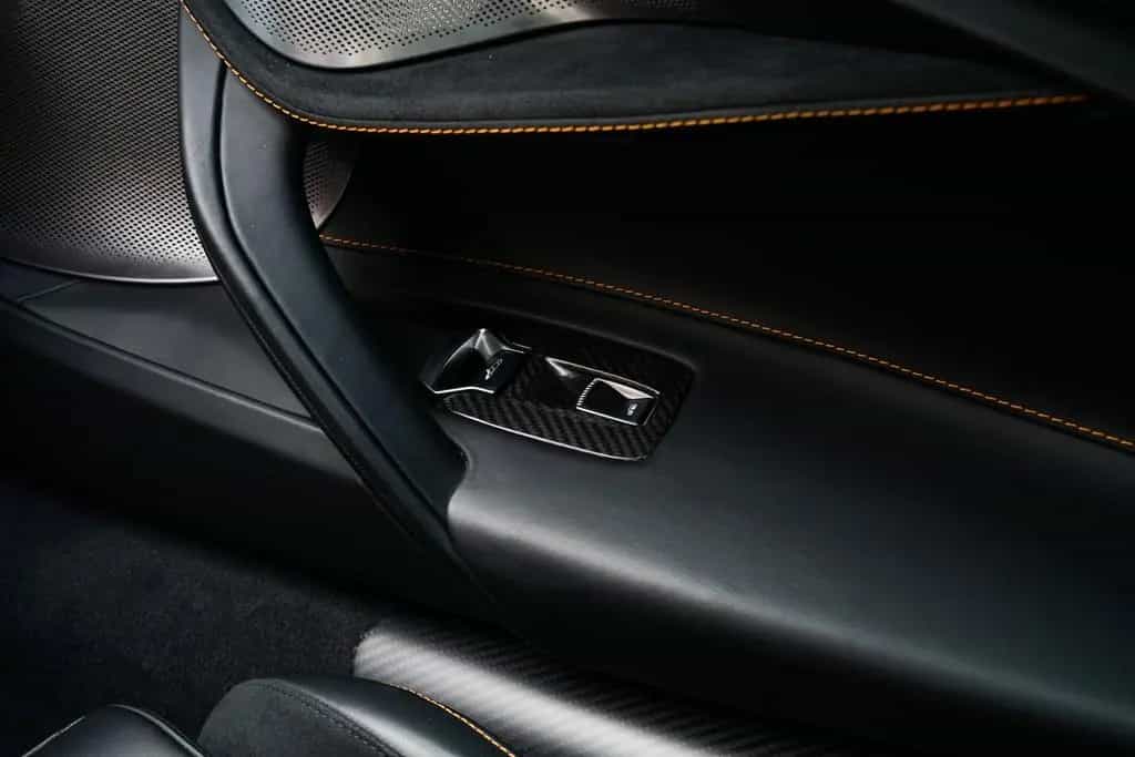 McLaren 750S | CF Exterior I CF Interior I Service Paket 01/2024-photo-23