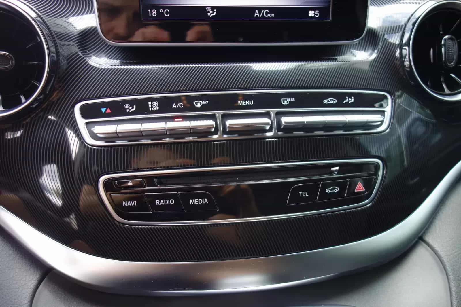 Mercedes-Benz V-Class 220 04/2020-photo-16