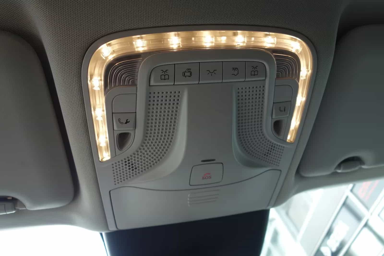 Mercedes-Benz V-Class 220 04/2020-photo-19