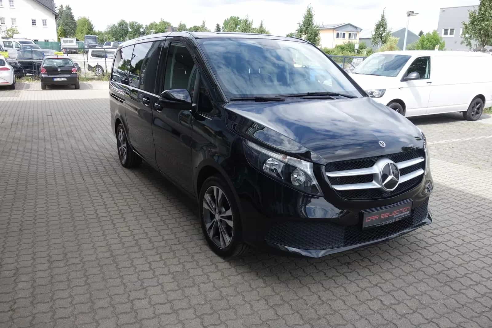 Mercedes-Benz V-Class 220 04/2020-photo-2