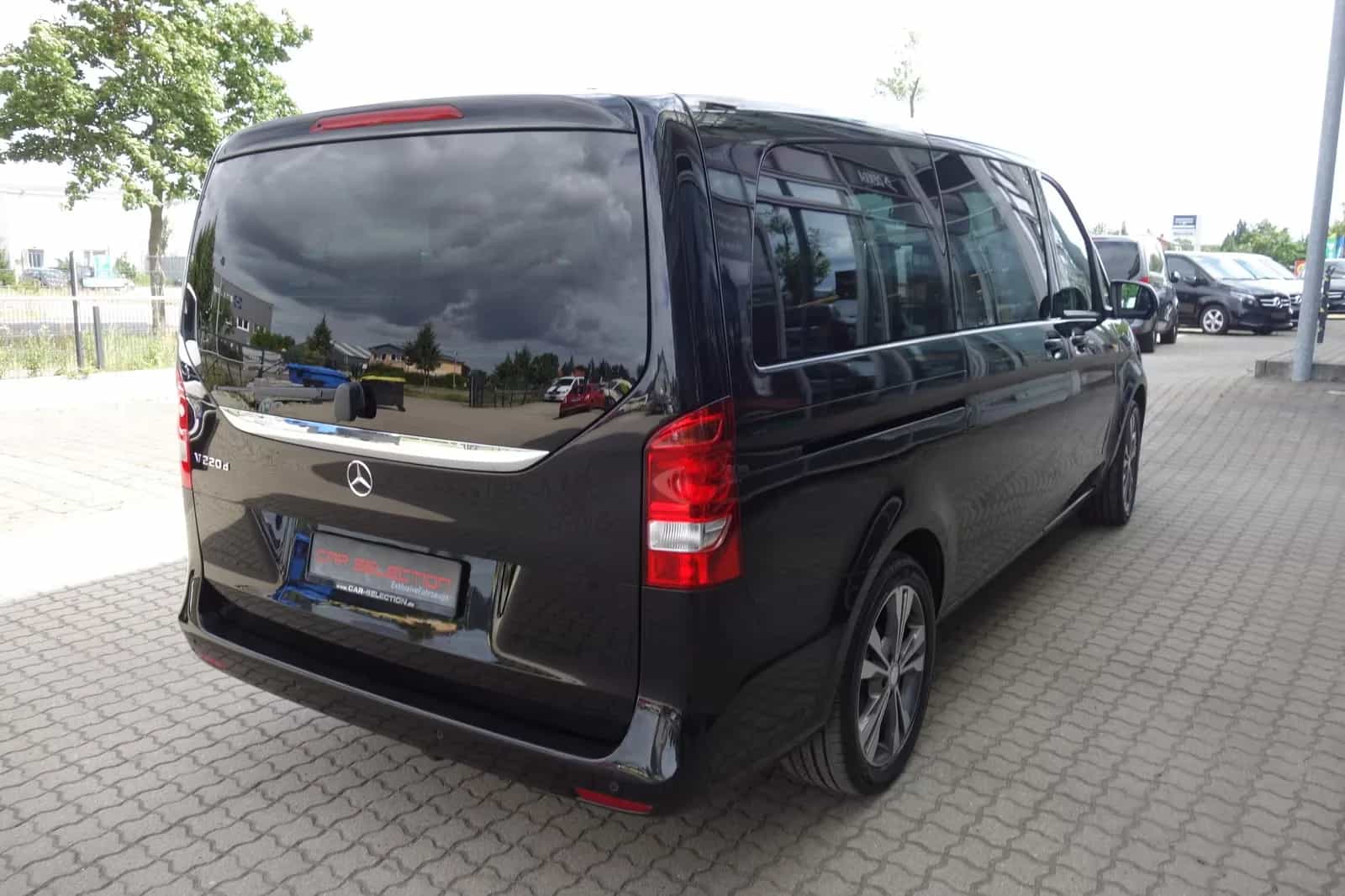 Mercedes-Benz V-Class 220 04/2020-photo-5