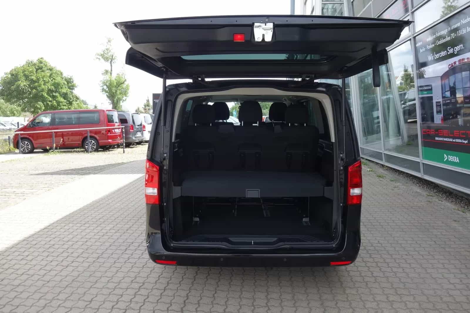 Mercedes-Benz V-Class 220 04/2020-photo-8
