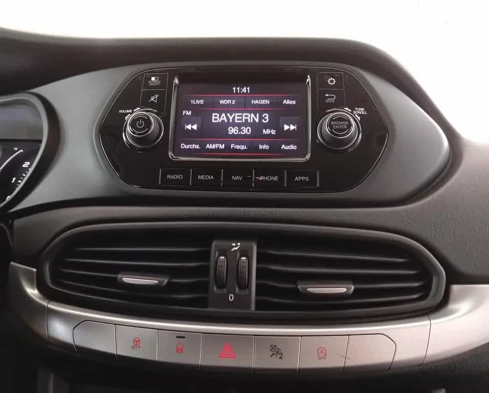 Fiat Tipo Kombi 1.4 T-Jet EASY Navigation Parkpilot 09/2016-photo-8