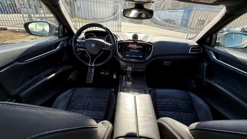 Maserati Ghibli GranSport Diesel 06/2019-photo-11