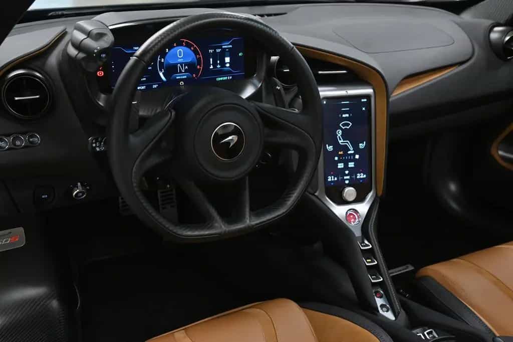 McLaren 750S Spider TechLux 03/2024-photo-4