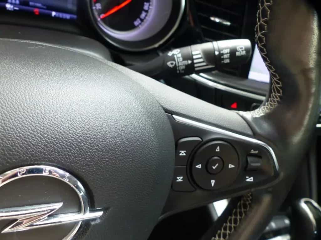 Opel Insignia Grand Sport Innovation 4x4 LED+Bose+Nav 02/2018-photo-22