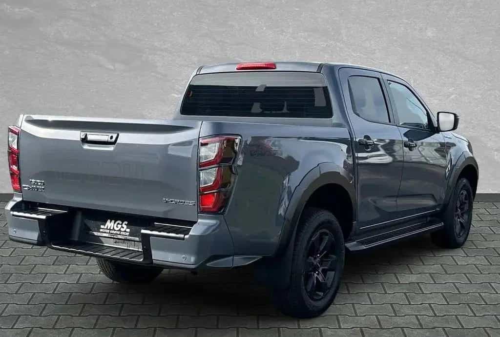 Isuzu D-Max Double Cab V-Cross 4x4 #SHZ #KAMERA #LEDER null-photo-3