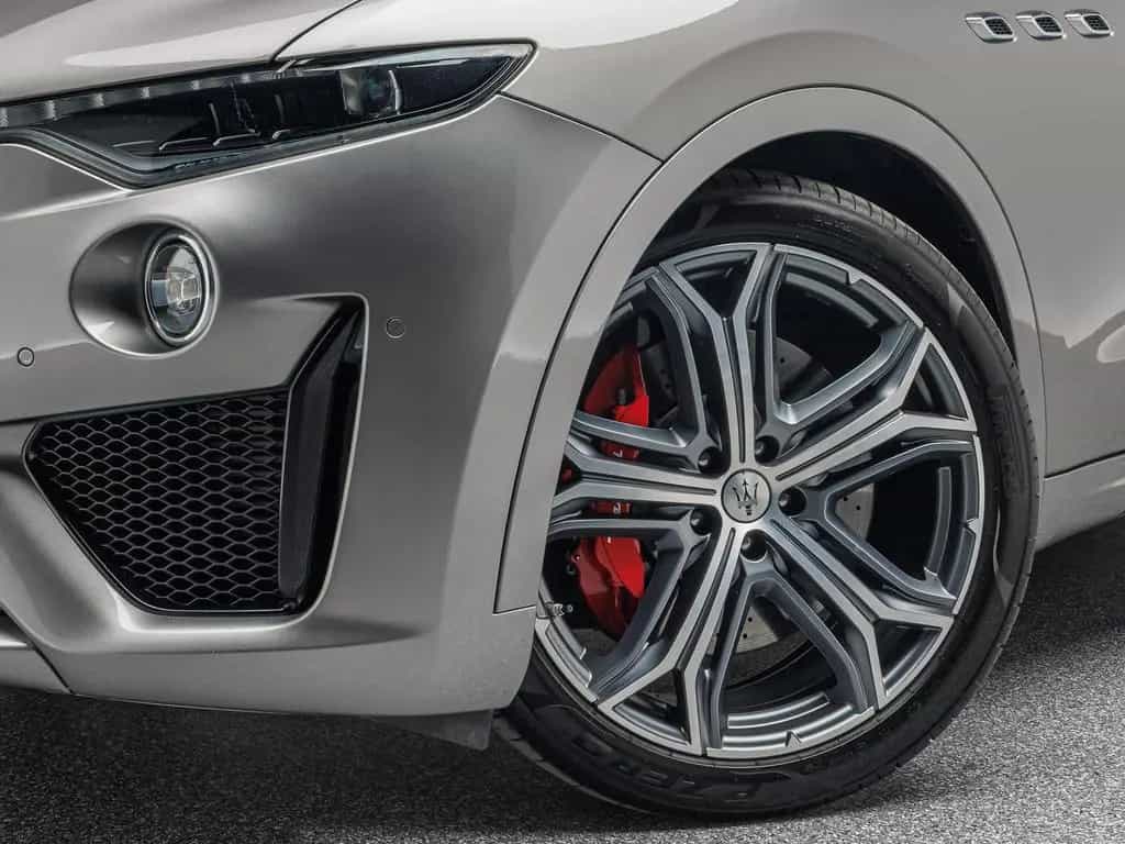 Maserati Levante GTS PANO + PIENO FIORE 12/2020-photo-23