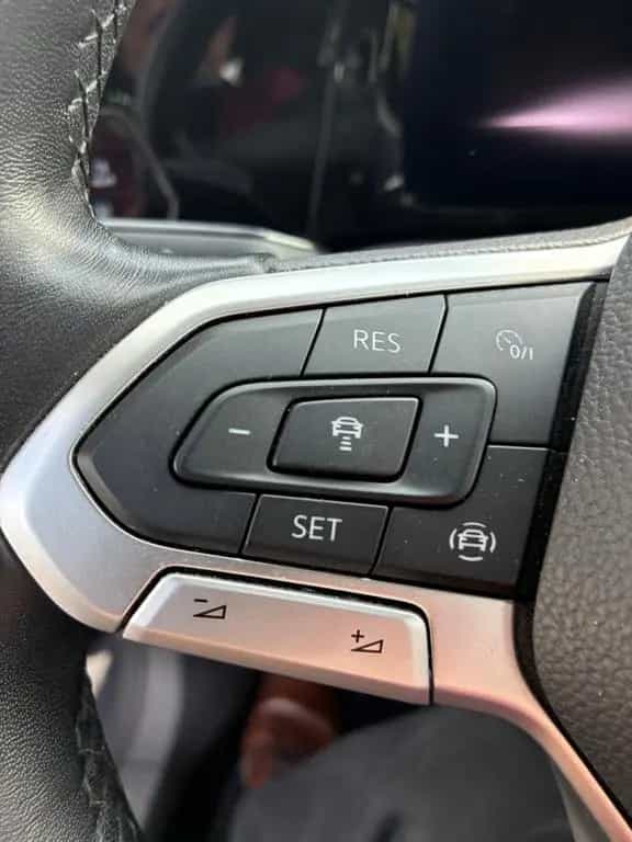 Volkswagen Golf VIII Lim. Life 06/2022-photo-5