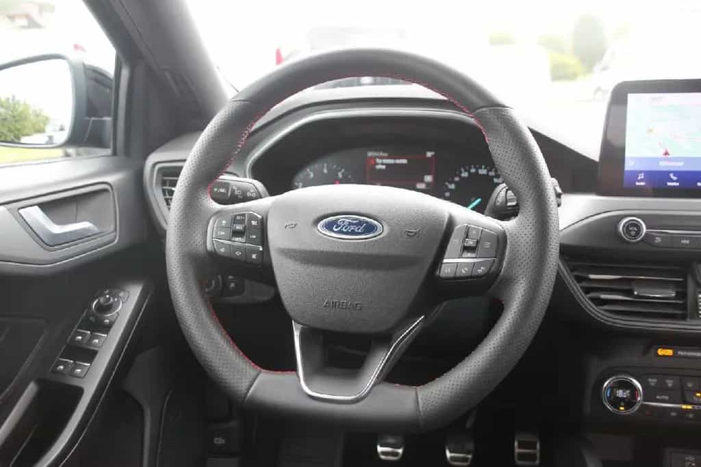 Ford Focus Turnier ST-Line Style+SHZ+LMF+LHZ+KLIMA+ 11/2022-photo-13