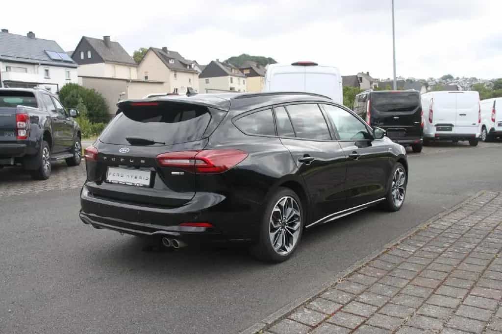 Ford Focus Turnier ST-Line Style+SHZ+LMF+LHZ+KLIMA+ 11/2022-photo-4