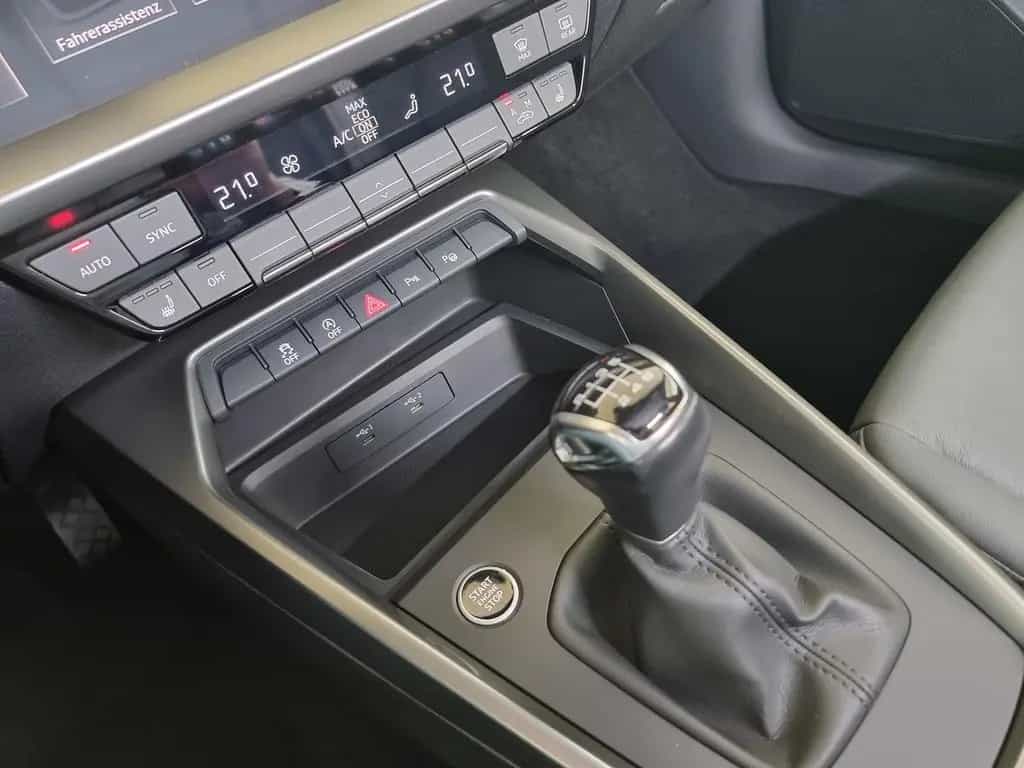 Audi A3 30TFSI limo Navi Leder Digital VIC Kamera LED 10/2020-photo-12