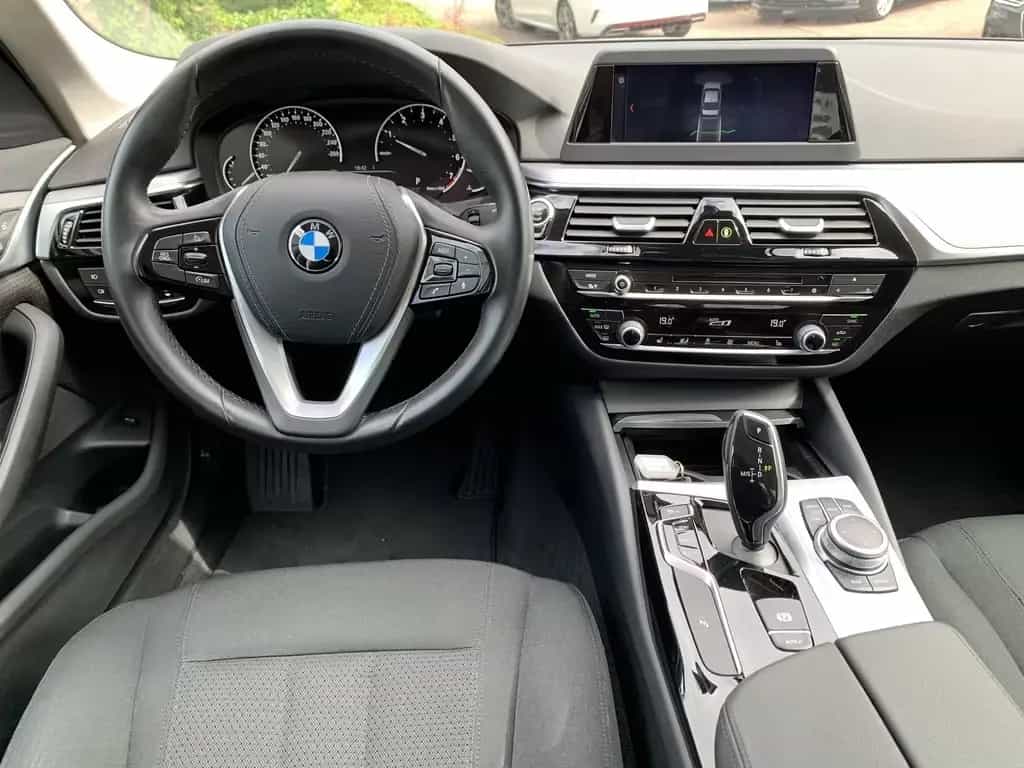 BMW 520 i Limousine Voll-LED+Navi+Klimaaut+Sitzhzg 10/2018-photo-10