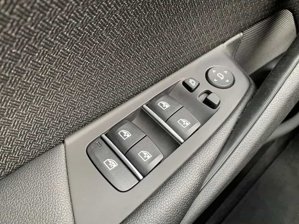 BMW 520 i Limousine Voll-LED+Navi+Klimaaut+Sitzhzg 10/2018-photo-25