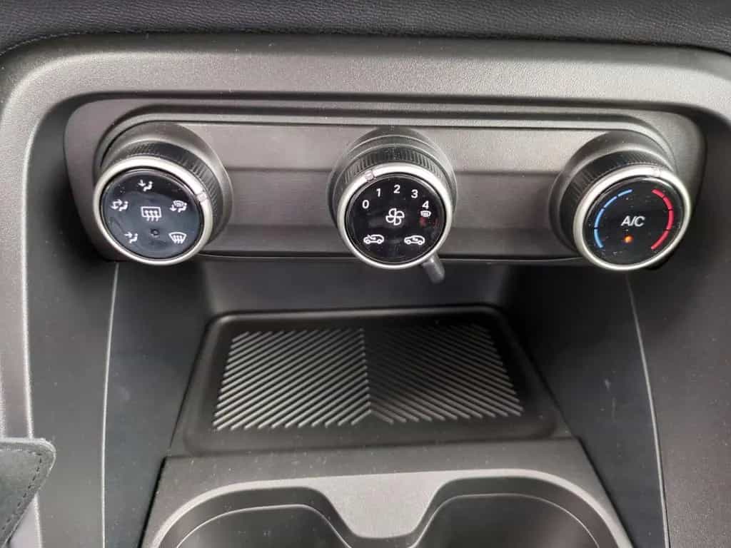 Citroën C3 1.2 Turbo 100 YOU Plus Paket 01/2025-photo-16