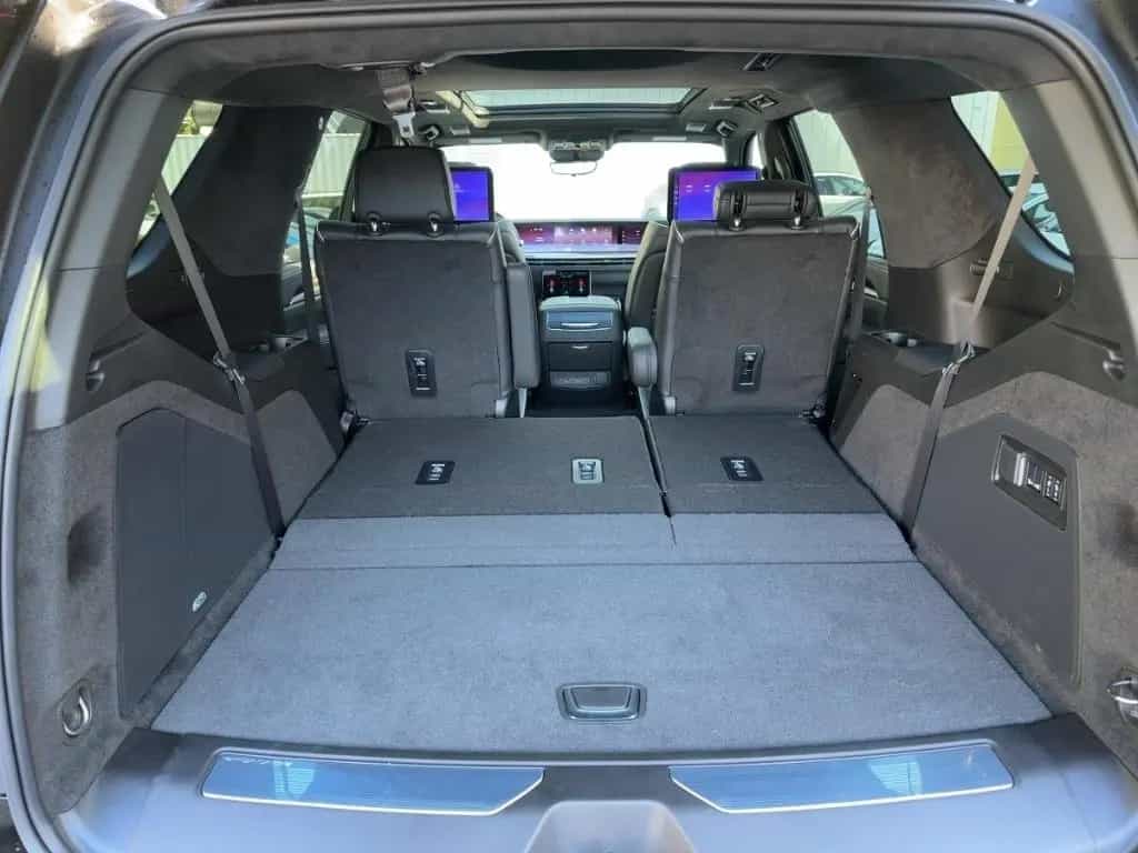 Cadillac Escalade 2025 Sport Platinum 4WD 6.2L V8 48 Mona null-photo-18