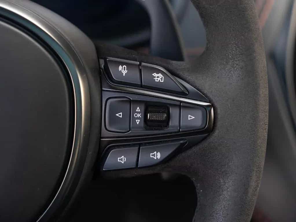 Aston Martin DBX 4.0 V8 707 | Volleder | Carbon | Neuwertig 02/2023-photo-16